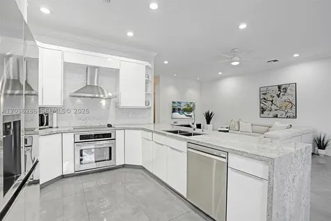 453 SW 5th Avenue Fort Lauderdale FL 33315
