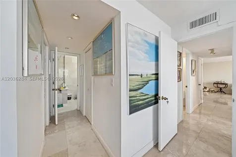 11 Island Avenue Miami Beach FL 33139