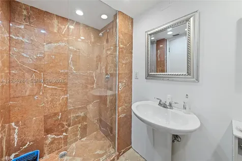 11 Island Avenue Miami Beach FL 33139