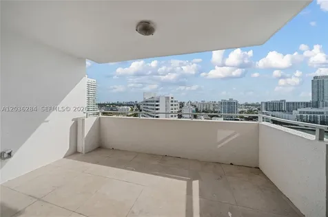 11 Island Avenue Miami Beach FL 33139