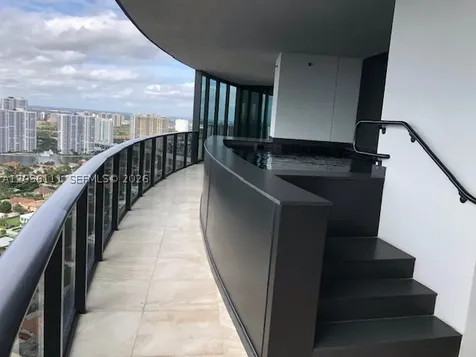 18555 Collins Avenue Sunny Isles Beach FL 33160