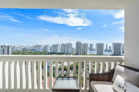 1000 W Island Boulevard Aventura FL 33160