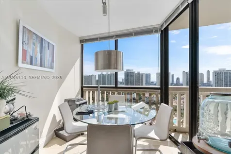 1000 W Island Boulevard Aventura FL 33160