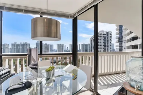 1000 W Island Boulevard Aventura FL 33160