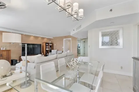 1000 W Island Boulevard Aventura FL 33160