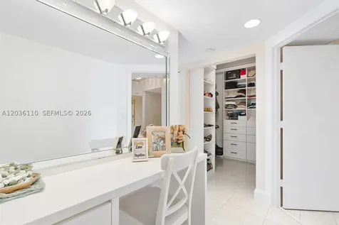 1000 W Island Boulevard Aventura FL 33160