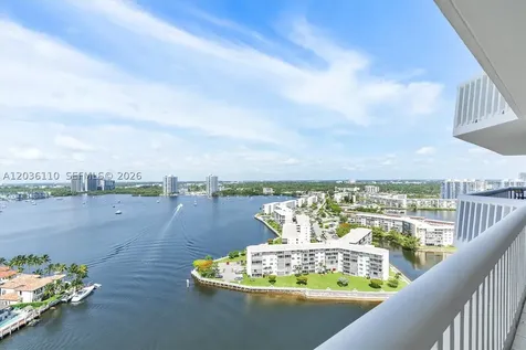 1000 W Island Boulevard Aventura FL 33160