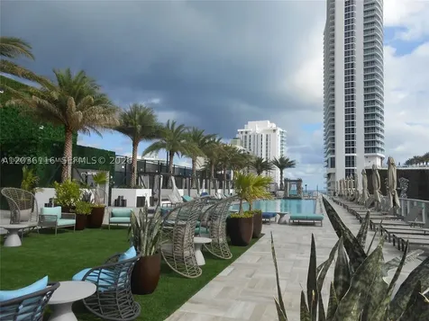4010 S Ocean Drive Hollywood FL 33019