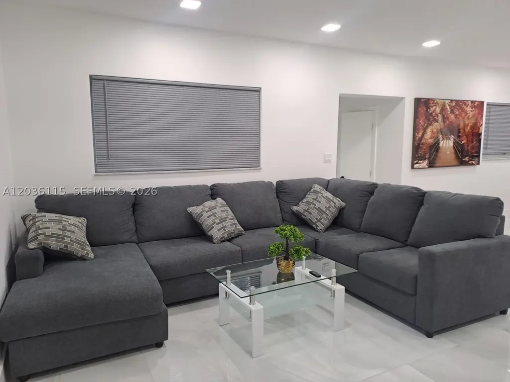 1060 Tyler Street Hollywood FL 33019
