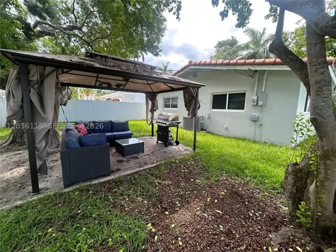 1060 Tyler Street Hollywood FL 33019