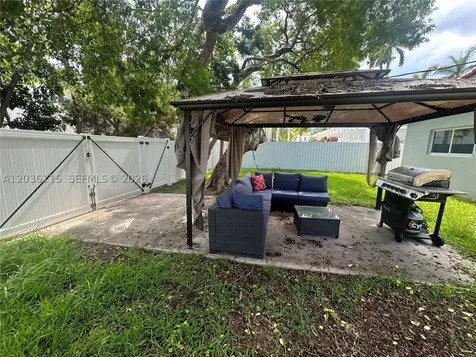 1060 Tyler Street Hollywood FL 33019