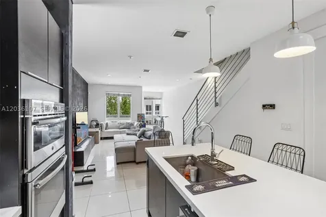 10280 NW 63rd Terrace Doral FL 33178
