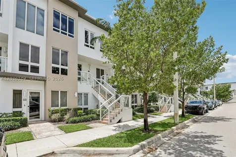 10280 NW 63rd Terrace Doral FL 33178