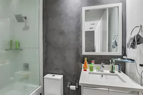 10280 NW 63rd Terrace Doral FL 33178