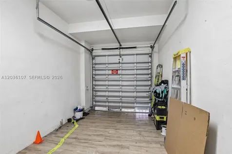 10280 NW 63rd Terrace Doral FL 33178