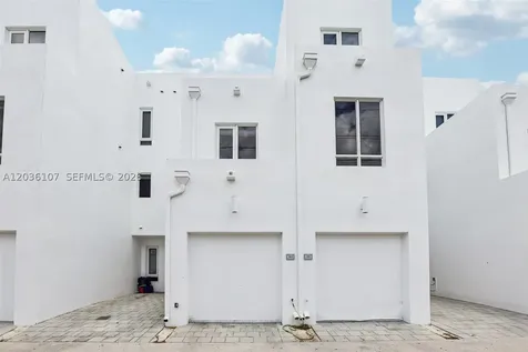 10280 NW 63rd Terrace Doral FL 33178