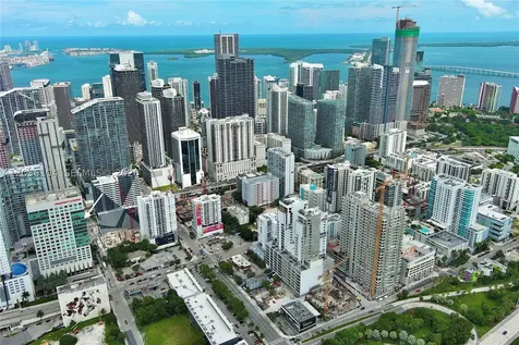 175 SW 7th Street Miami FL 33130