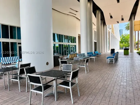 175 SW 7th Street Miami FL 33130