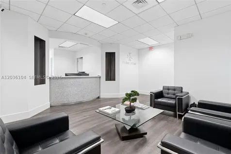 175 SW 7th Street Miami FL 33130