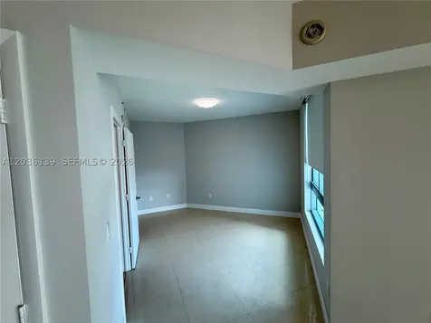 350 S Miami Avenue Miami FL 33130