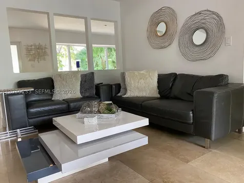 1103 Washington Street Hollywood FL 33019