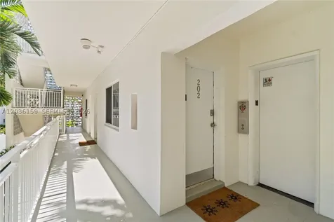 10001 W Bay Harbor Drive Bay Harbor Islands FL 33154