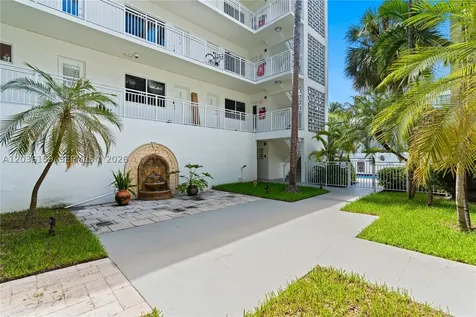 10001 W Bay Harbor Drive Bay Harbor Islands FL 33154