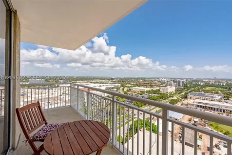 19501 W Country Club Drive Aventura FL 33180