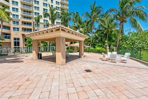 19501 W Country Club Drive Aventura FL 33180