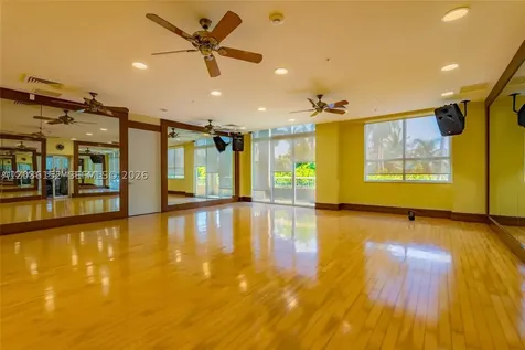 19501 W Country Club Drive Aventura FL 33180
