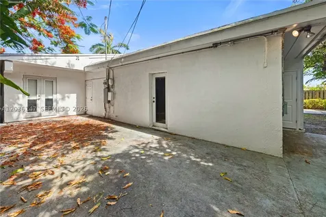 230 NE 5th Avenue Dania Beach FL 33004