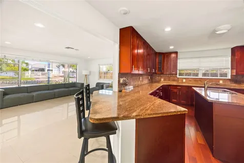 230 NE 5th Avenue Dania Beach FL 33004