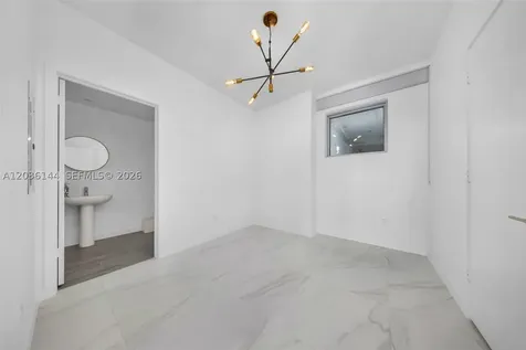 2900 NE 7th Avenue Miami FL 33137