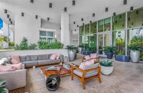 2900 NE 7th Avenue Miami FL 33137
