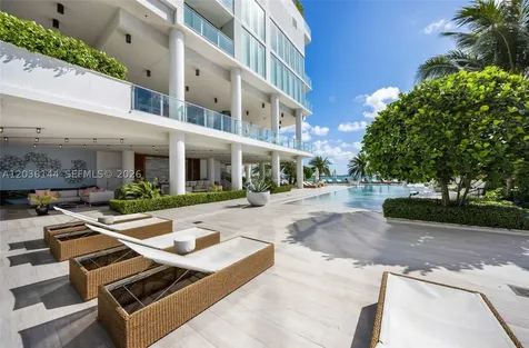 2900 NE 7th Avenue Miami FL 33137