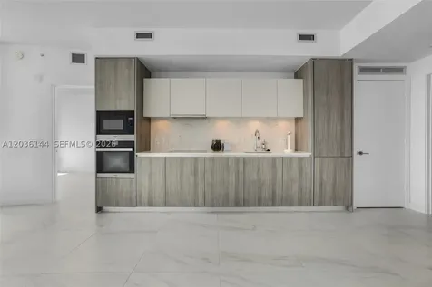 2900 NE 7th Avenue Miami FL 33137