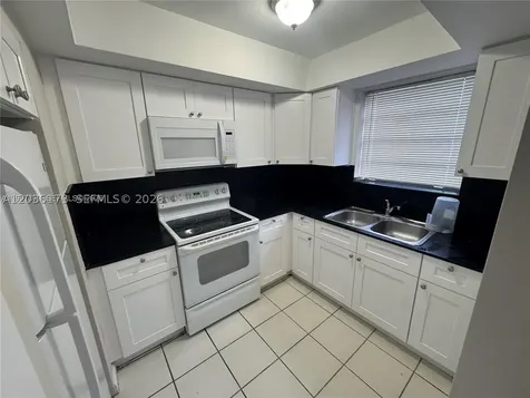 1370 NE 119th Street Miami FL 33161