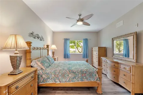 7715 Yardley Drive Tamarac FL 33321
