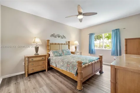 7715 Yardley Drive Tamarac FL 33321