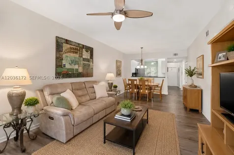 7715 Yardley Drive Tamarac FL 33321