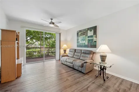 7715 Yardley Drive Tamarac FL 33321