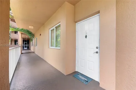 7715 Yardley Drive Tamarac FL 33321