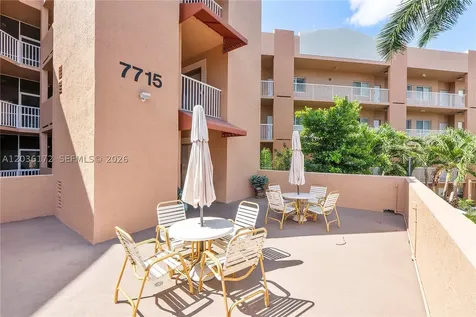7715 Yardley Drive Tamarac FL 33321