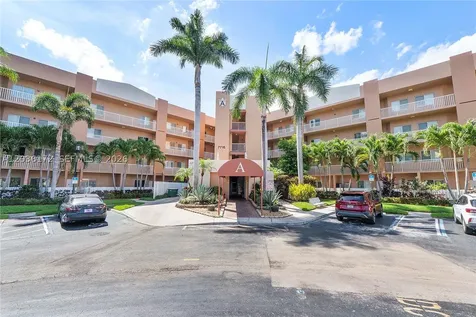 7715 Yardley Drive Tamarac FL 33321