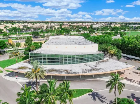 7715 Yardley Drive Tamarac FL 33321