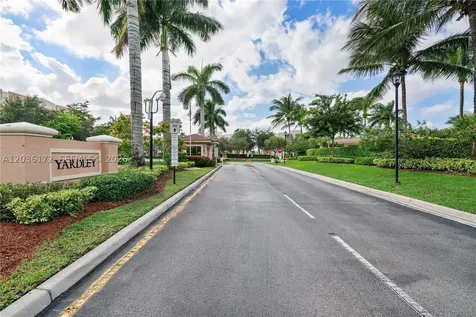 7715 Yardley Drive Tamarac FL 33321