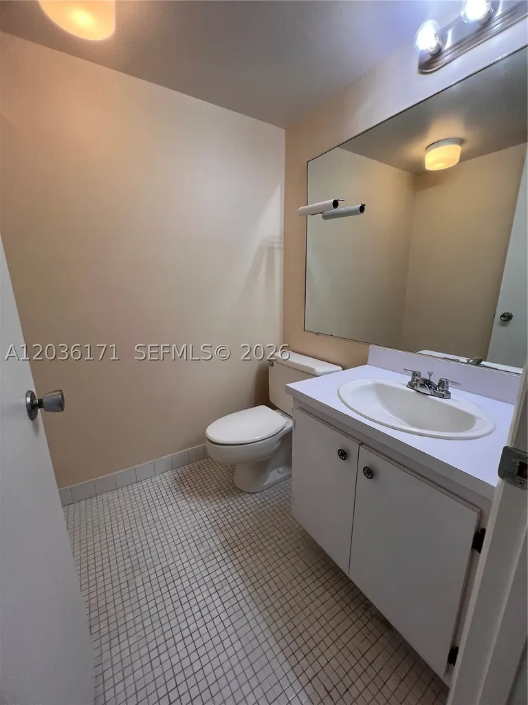 1075 Riverside Drive Coral Springs FL 33071