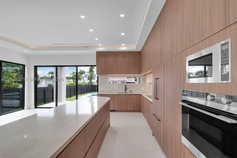 6438 SW 23rd Street Miami FL 33155