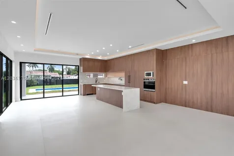 6438 SW 23rd Street Miami FL 33155