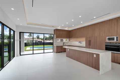 6438 SW 23rd Street Miami FL 33155